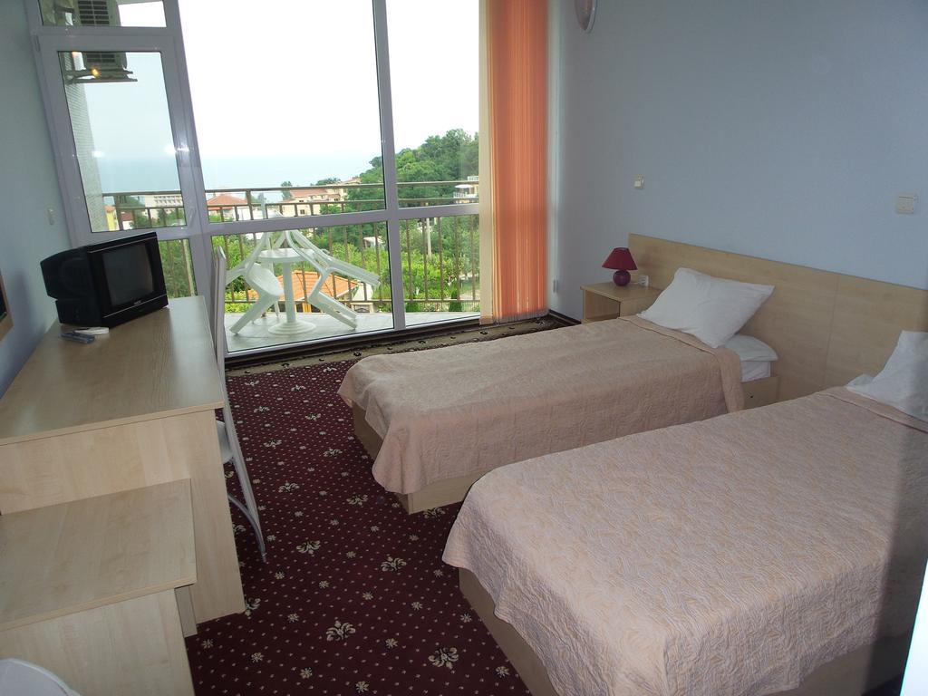 Hotel Paradise Zlatni pjasătsi Rom bilde