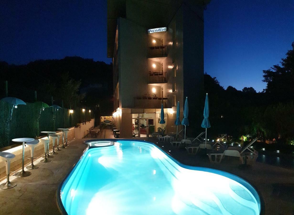 Hotel Paradise Zlatni pjasătsi Eksteriør bilde